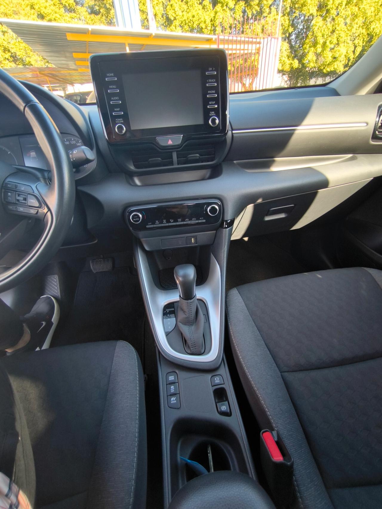 Toyota Yaris 1.5 Hybrid 5 porte Business