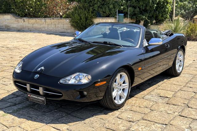 JAGUAR XK8 4.0i V8 Convertibile