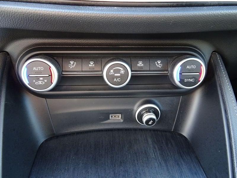 Alfa Romeo Stelvio 2.2 Turbo Diesel 160CV Business AT8 RWD