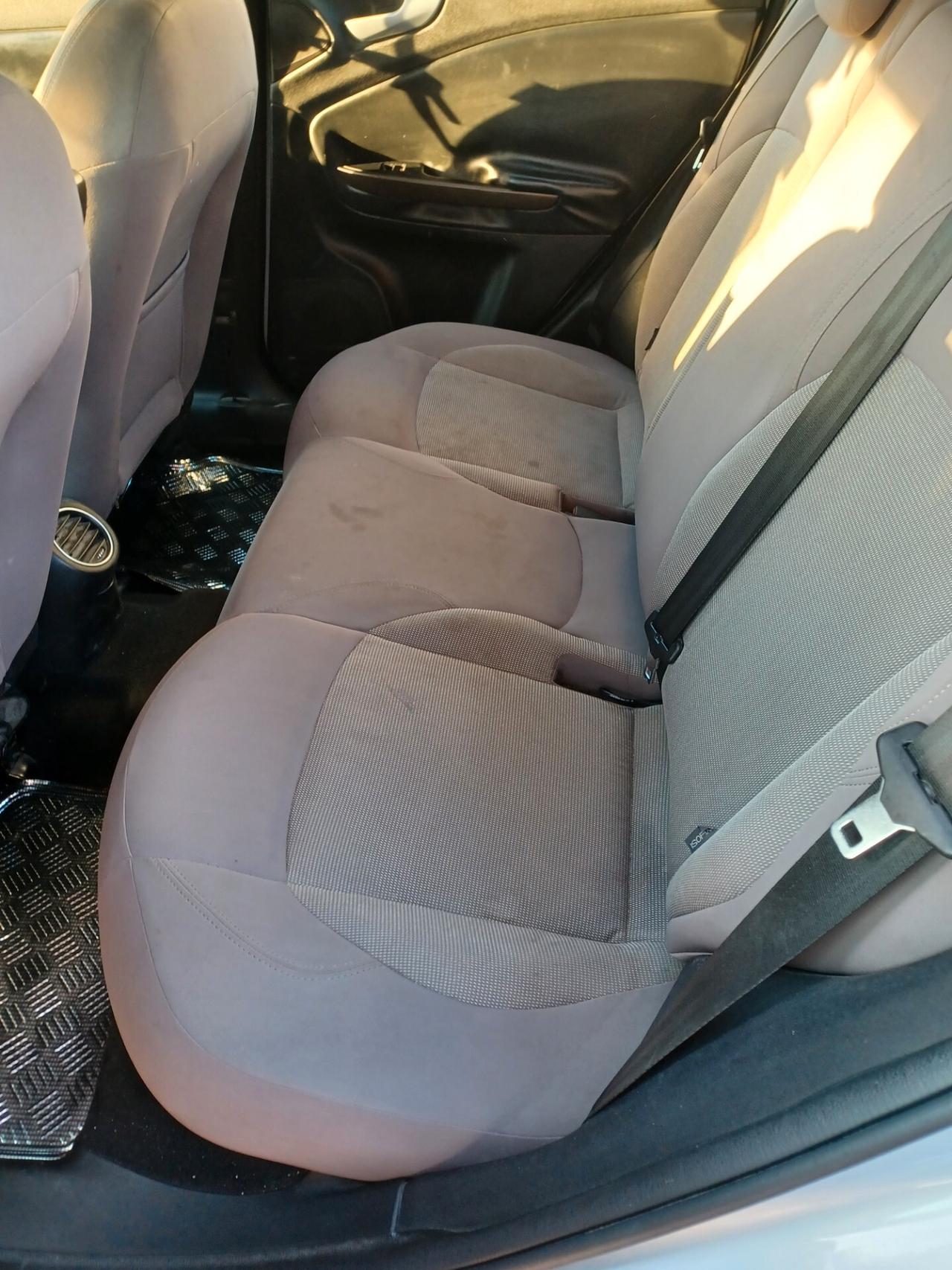 Alfa Romeo Giulietta 1.4 GPL Distinctive 2014