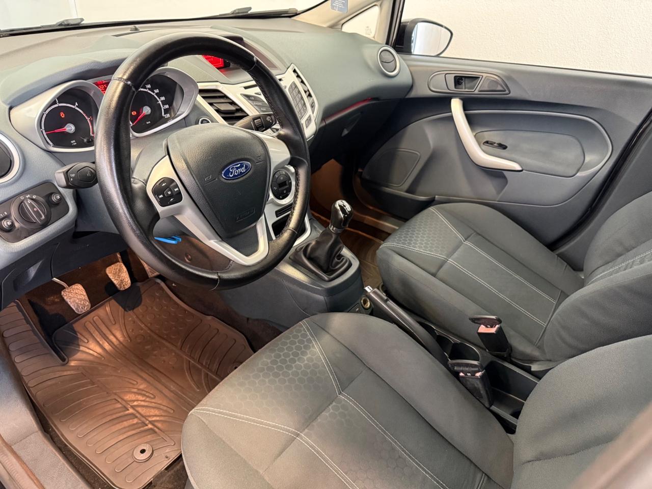 Ford Fiesta 1.4 TDCi 5p. Titanium