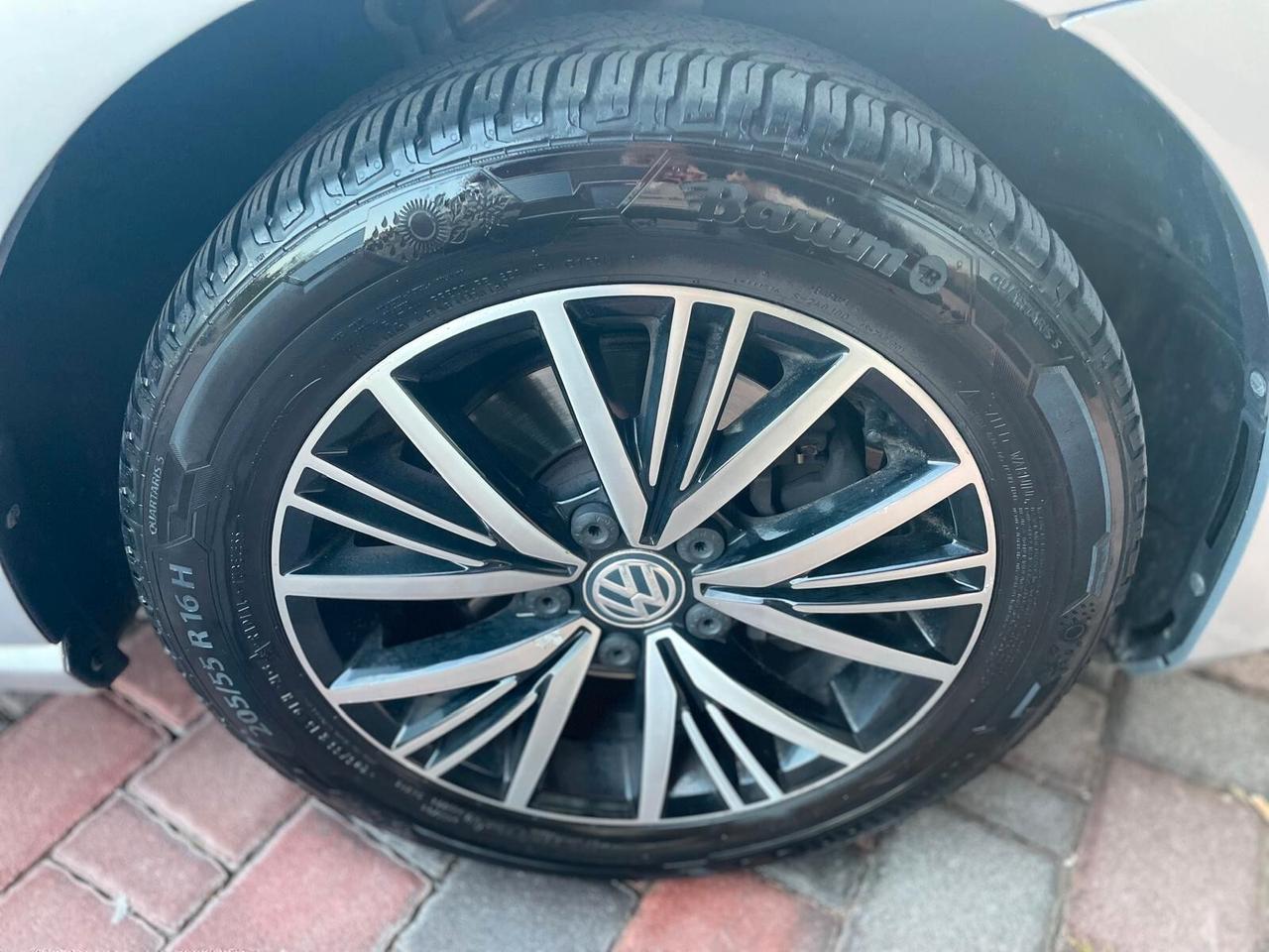 Volkswagen Golf 1.6 TDI Executive BlueMotion