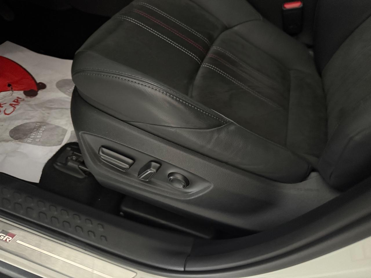 Toyota C-HR 2.0 Hybrid E-CVT GR Sport