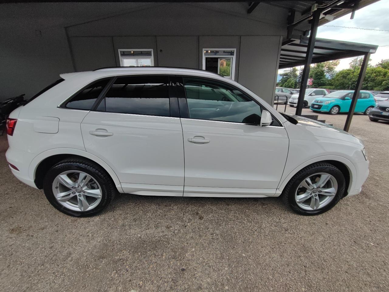 Audi Q3 2.0 TDI 120 CV Design