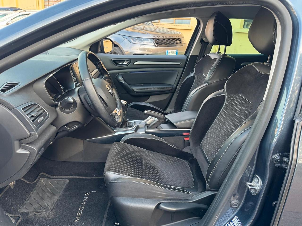 Renault Megane 2017 1.5 Diesel Energy Bose C.D.F