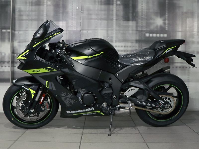Kawasaki Ninja 1000 ZX-10RR Winter Test