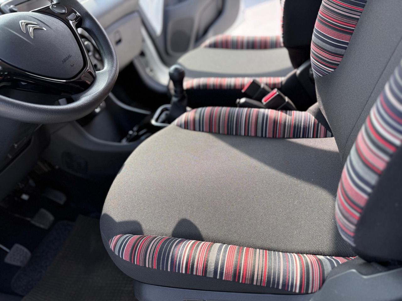 Citroen C1 VTi 72 CV 5 porte pari al nuovo km 0