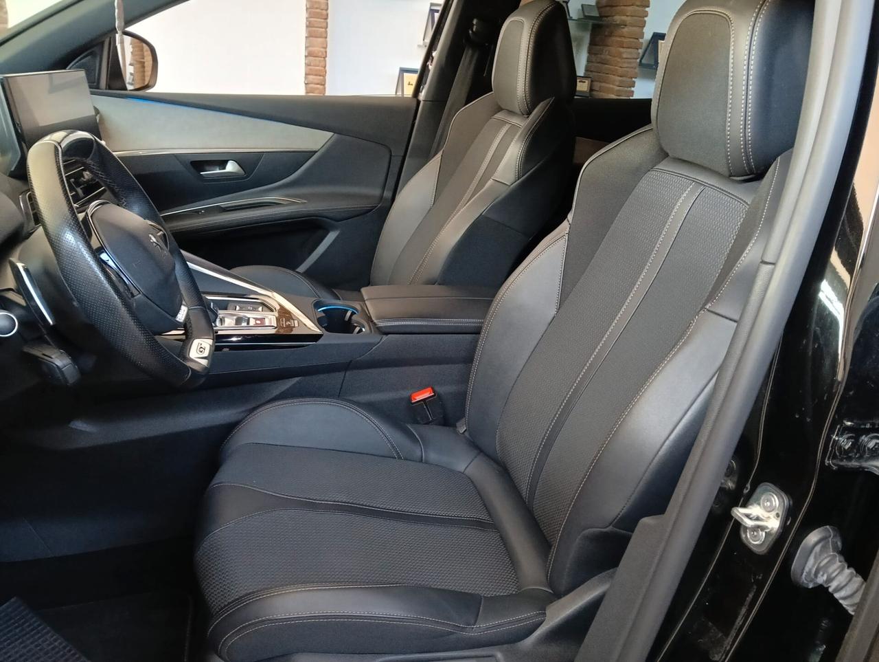 Peugeot 3008 BlueHDi 130 GT LINE cambio AUTOMATICO