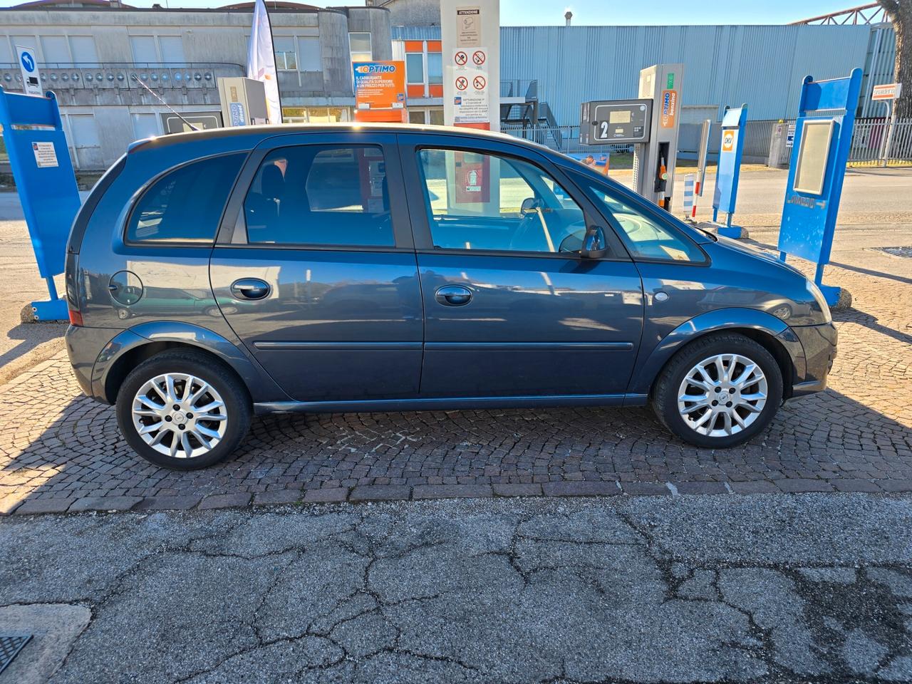 Opel Meriva 1.6 16V Cosmo con 196.000km