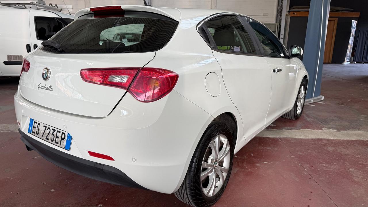 Alfa Romeo Giulietta 1.6 JTDm-2 105 CV Exclusive