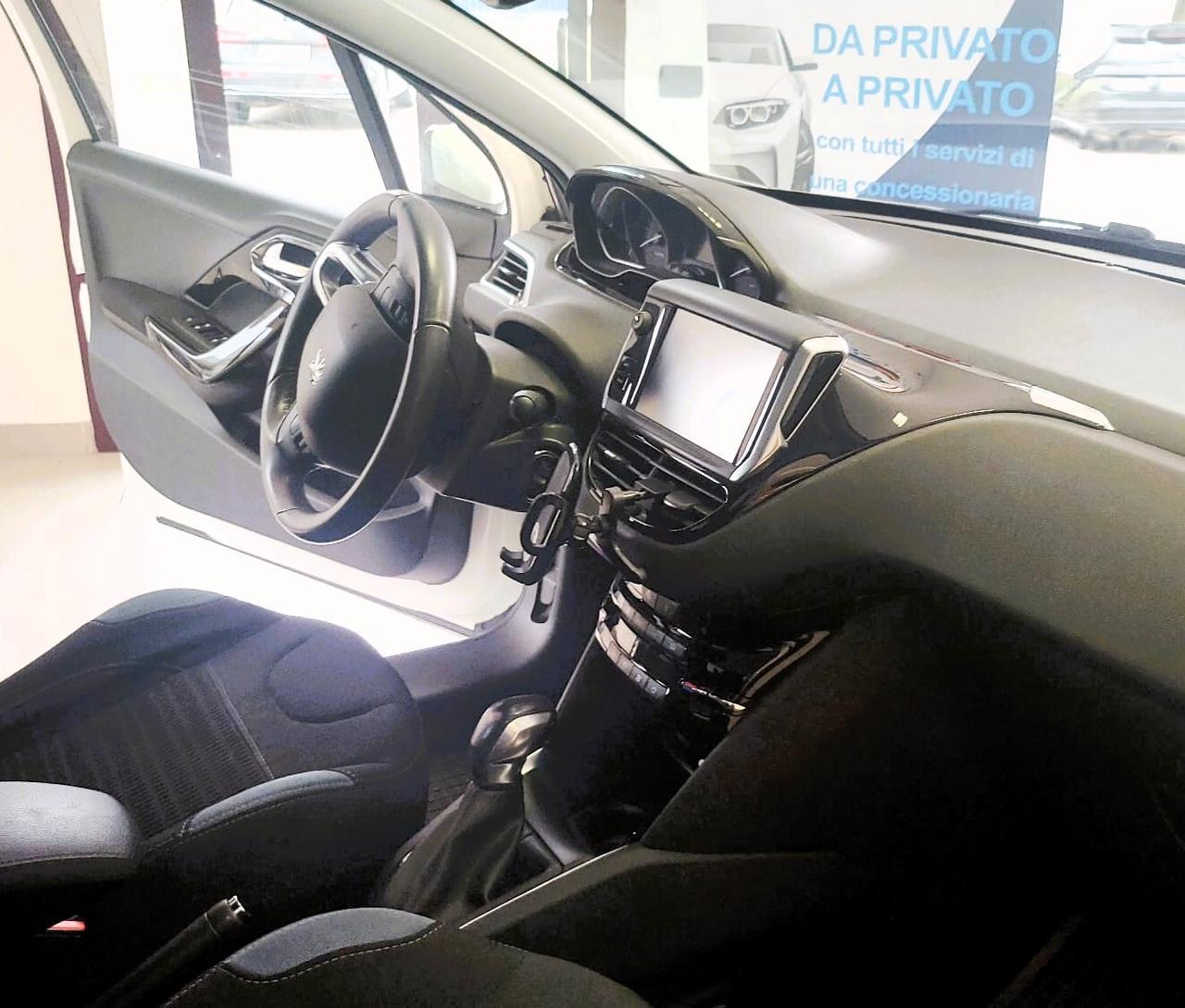 Peugeot 208 PureTech 82 5 porte Allure- PERFETTA IN OGNI DETTAGLIO