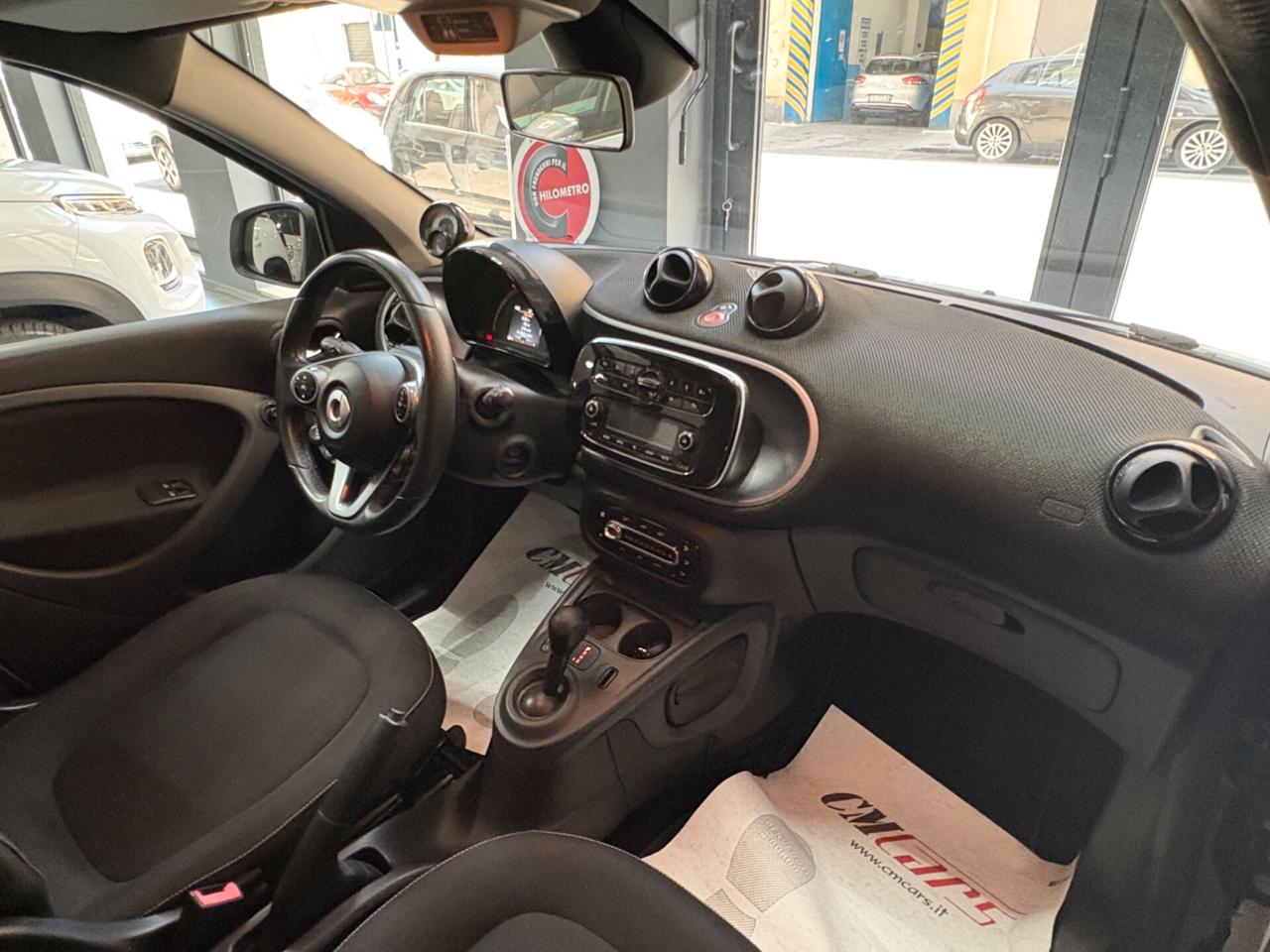 smart forFour 1.0 Twinamic Automatica 71cv Passion ITALIANA