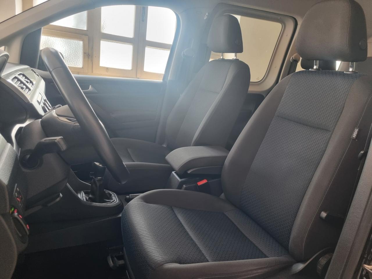 Volkswagen Caddy 1.4 TGI Highline TELECAMERA, FRONT ASSIST, NAVI