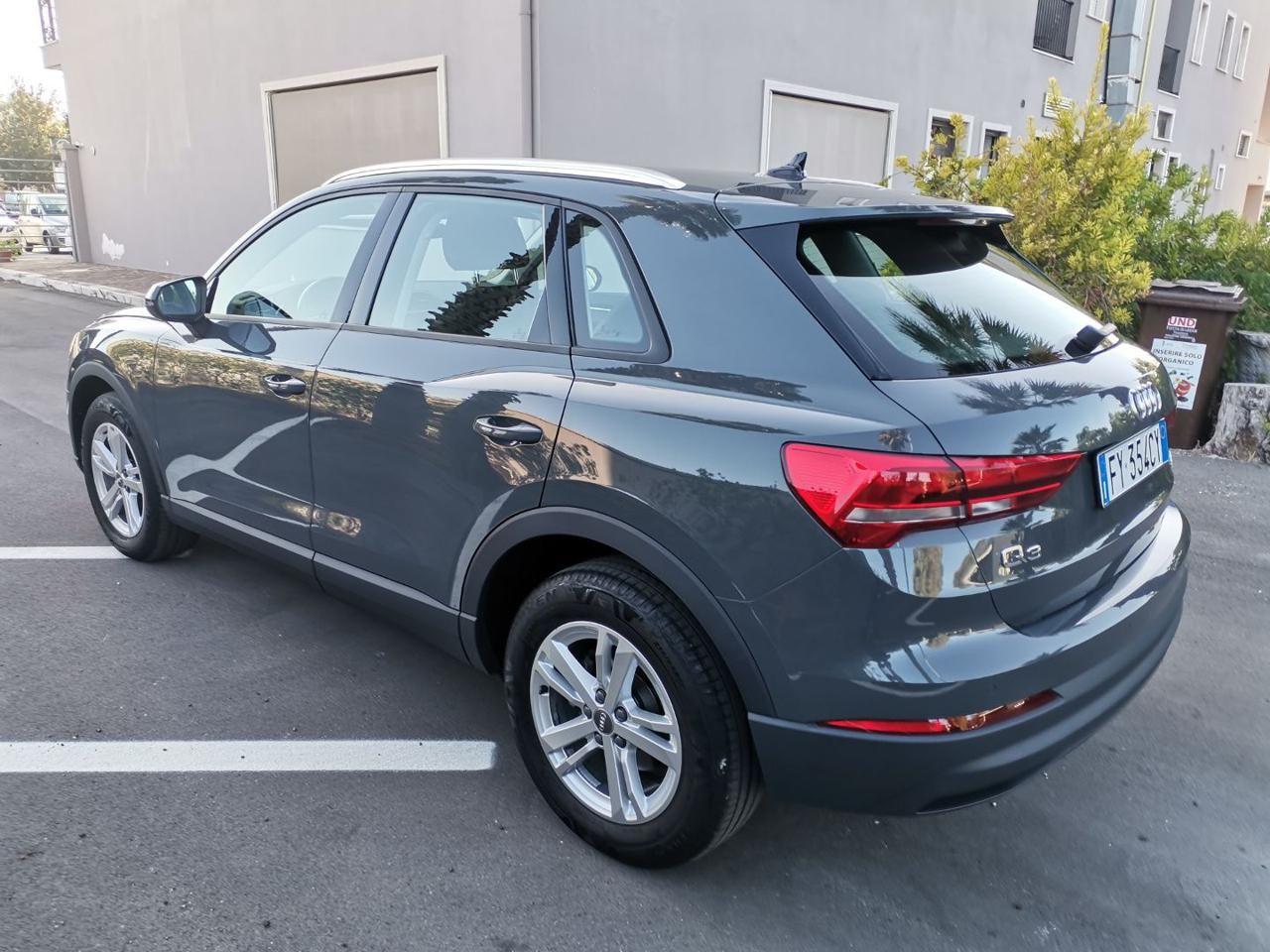 Audi Q3 35 TDI S tronic Business