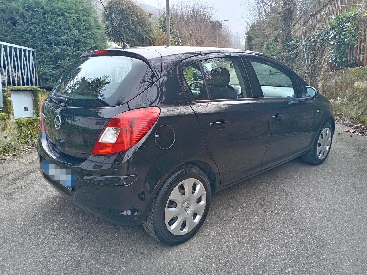 Opel Corsa 1.2 neopatentati