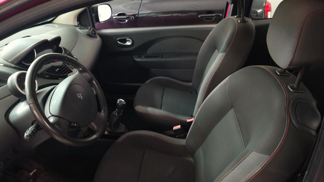 Renault Twingo 1.2 BENZINA ( KM 136 MILA)