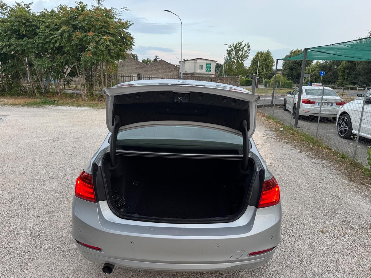Bmw 320i Berlina 184cv Manuale Auto Pari al Nuovo