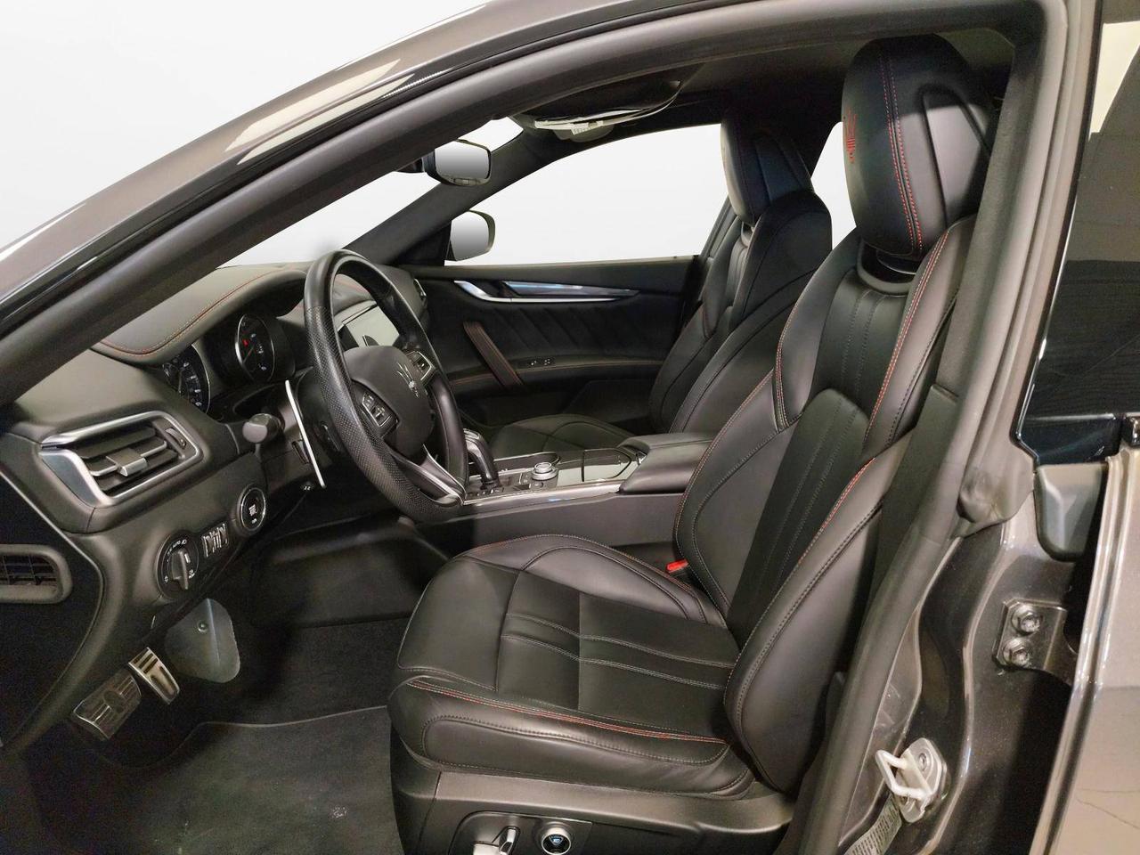 Maserati Ghibli Gransport 330cv