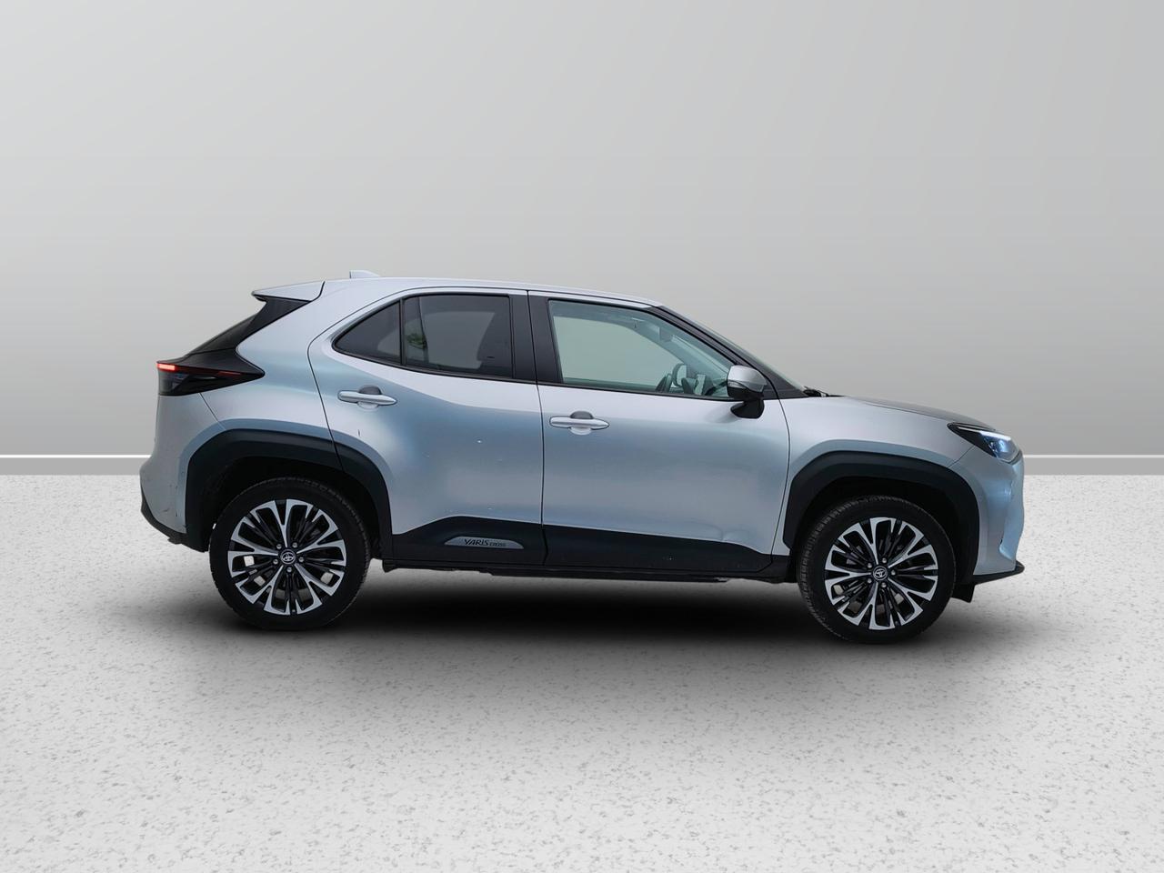 TOYOTA Yaris Cross - Yaris Cross 1.5h Lounge fwd 116cv e-cvt