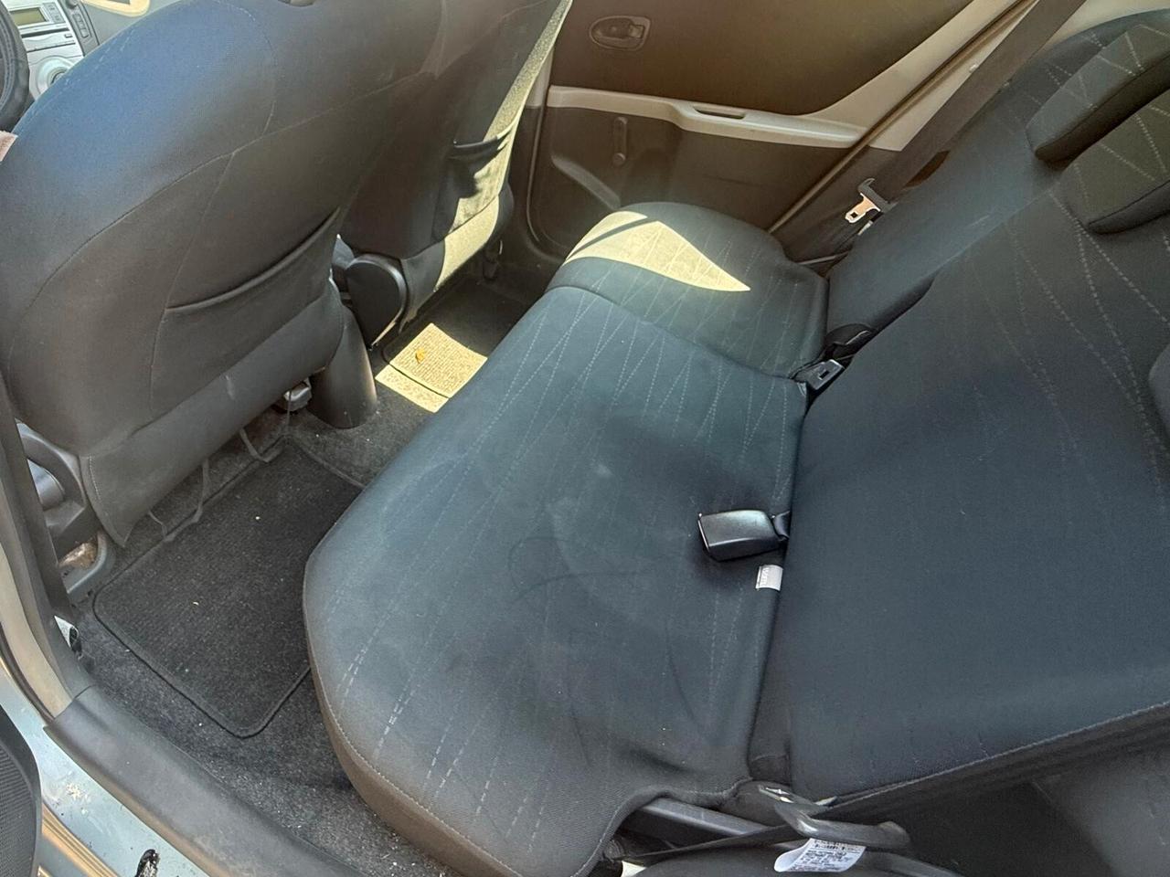 Toyota Yaris 1.0 5 porte