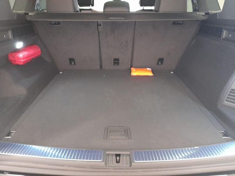 Volkswagen Touareg 3.0 V6 TDI SCR 170kW R-Line Final Edit