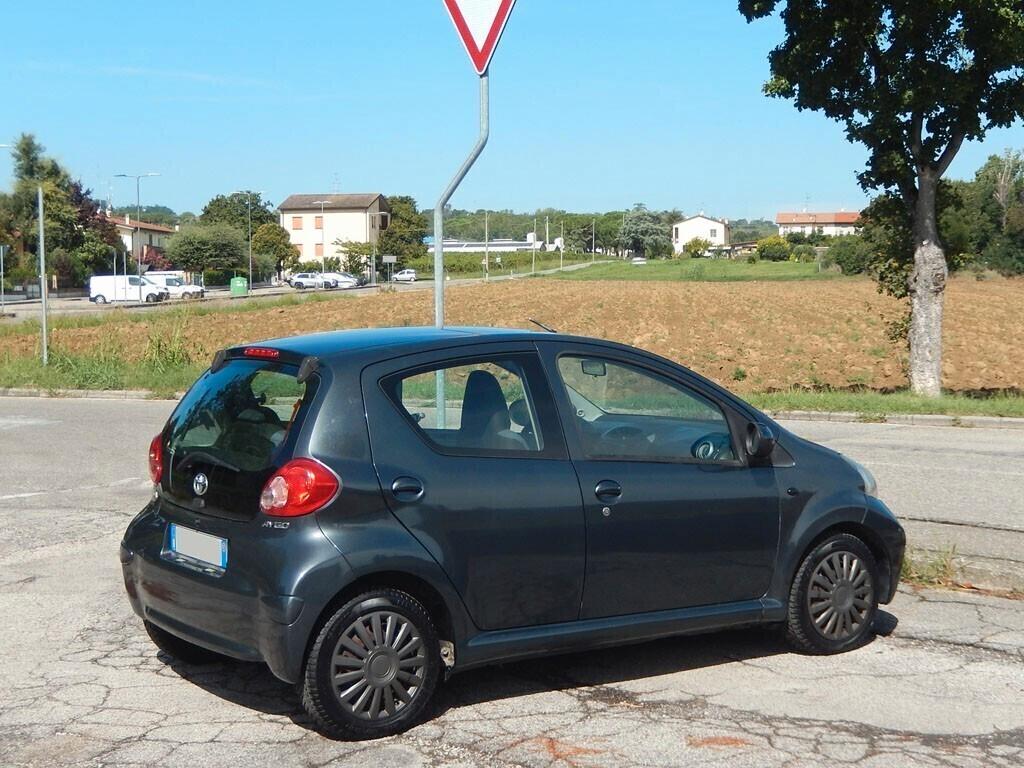 TOYOTA AYGO 1.0 benzina con FRIZIONE NUOVA!