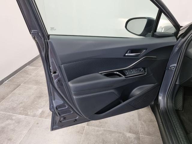 TOYOTA C-HR 1.8 Hybrid E-CVT Dynamic