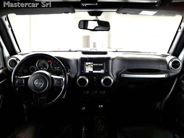 JEEP Wrangler Wrangler III 2011 Unlimited 2.8 crd Sahara auto 20