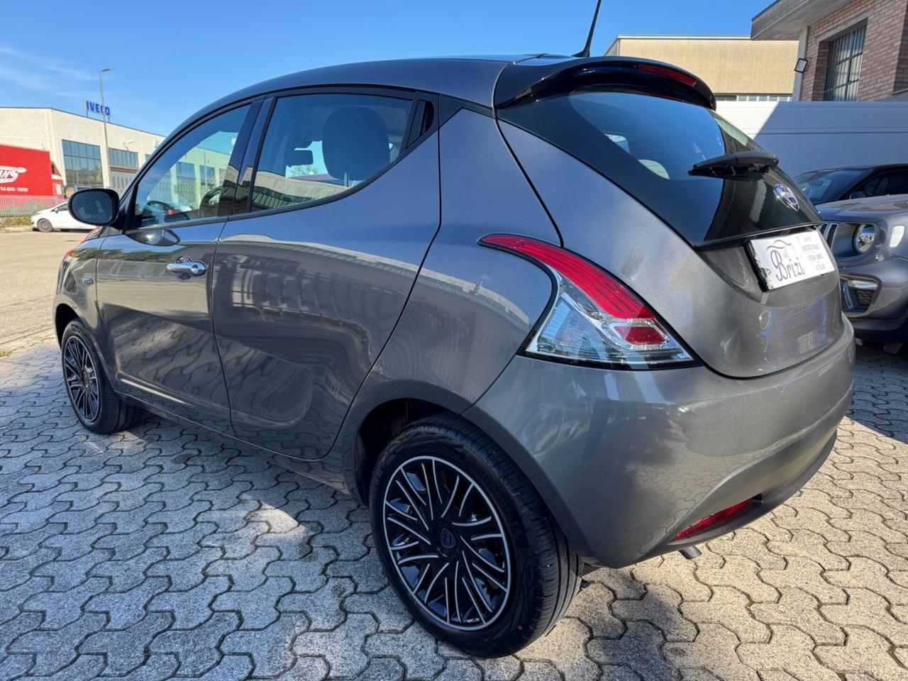 Lancia Ypsilon 1.0 FireFly 5 porte S&S Hybrid
