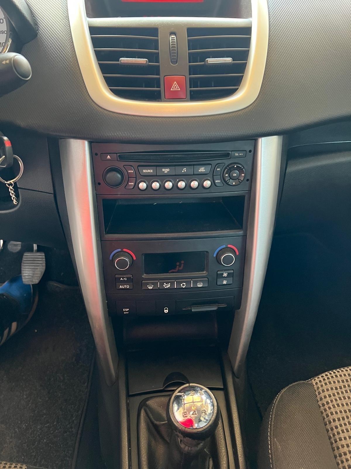 Peugeot 207 1.6 HDi 110CV 5p. XS