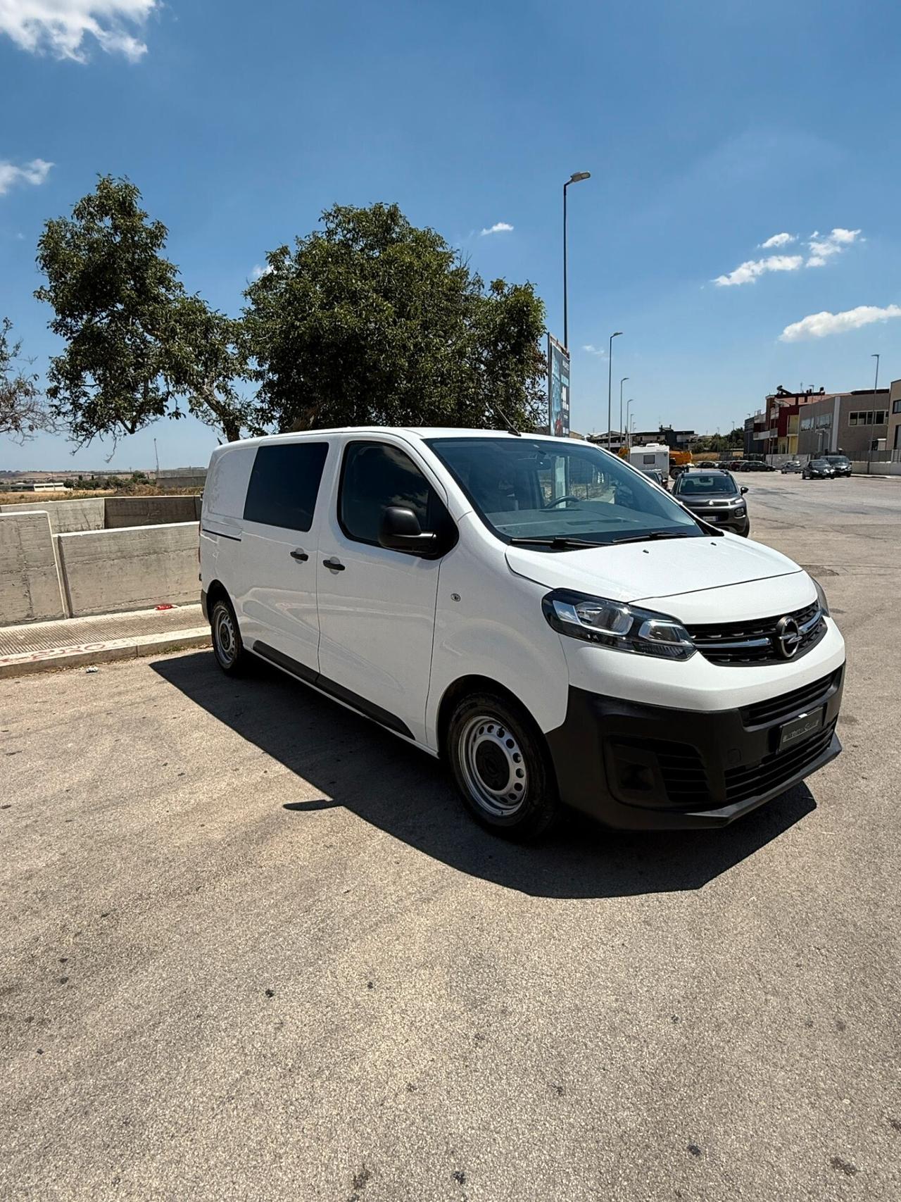 Opel Vivaro 2.0 Diesel 120CV L2H1 SeS 6 Posti