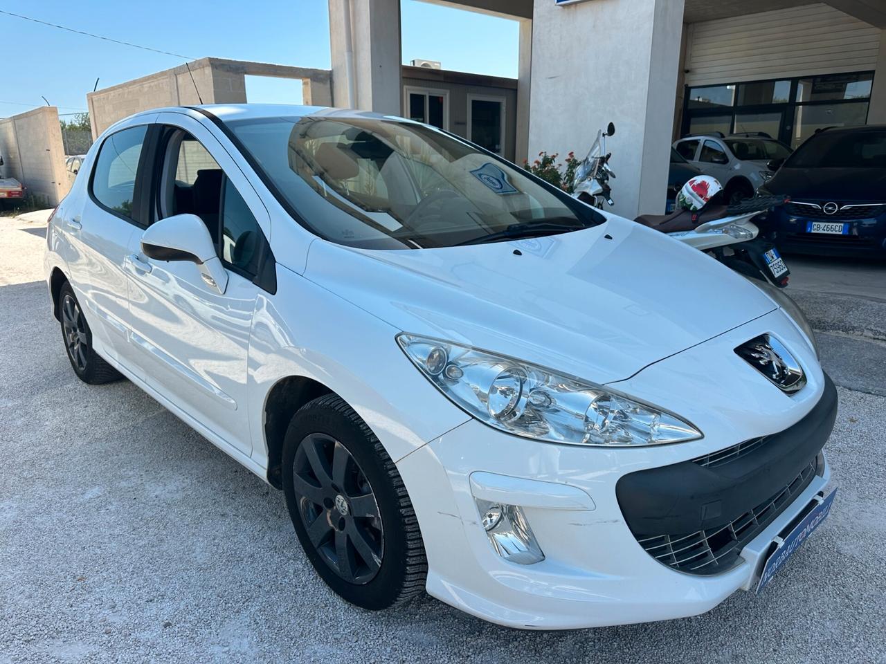 Peugeot 308 1.6 120CV 5p. Tecno 130milaKM