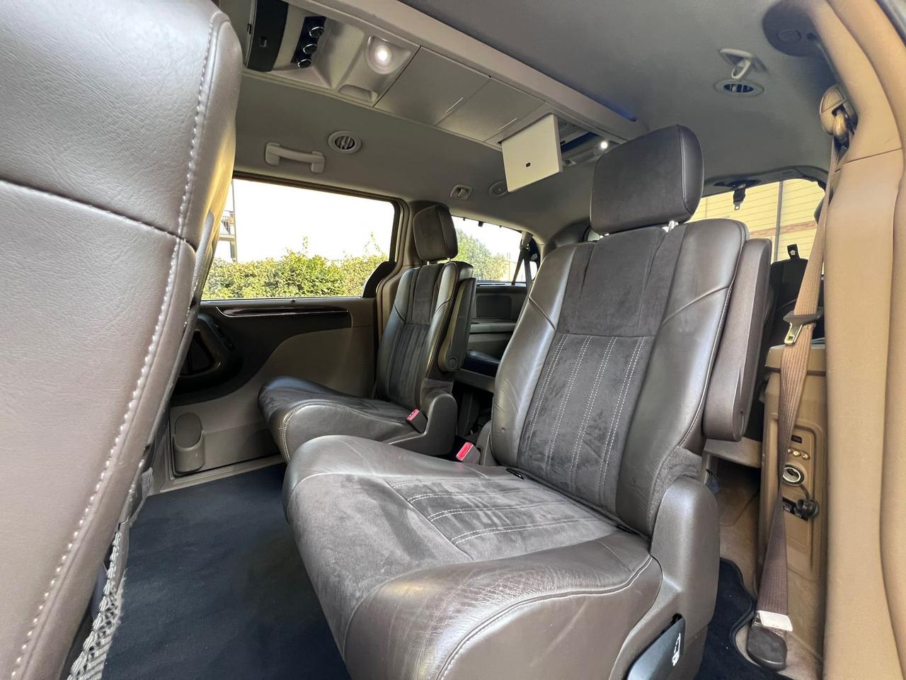 Lancia Voyager 2.8 D Platinum #9528