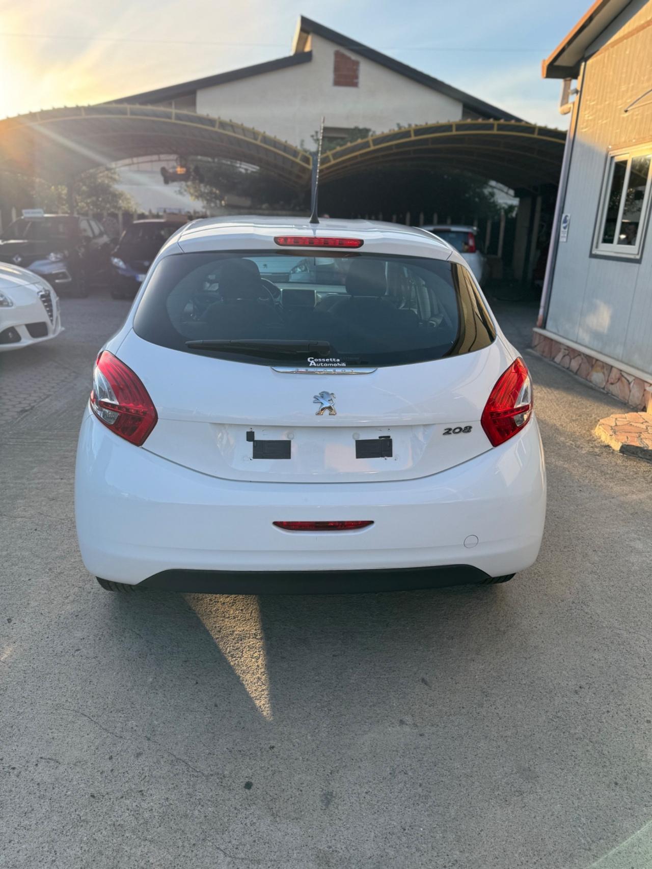 Peugeot 208 PureTech 82 5 porte Allure