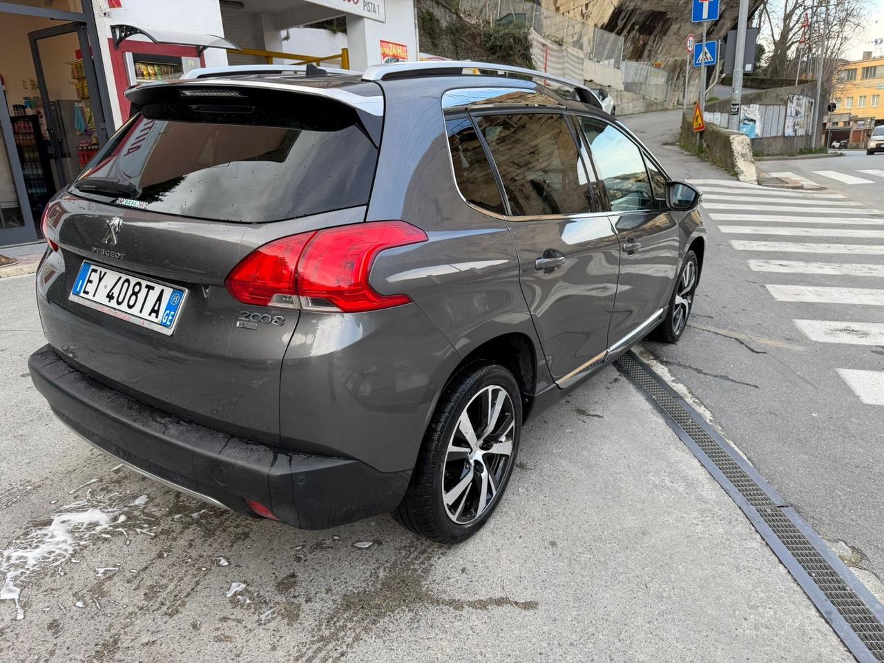Peugeot 2008 1.6 e-HDi 92 CV Stop&Start Urban Cross