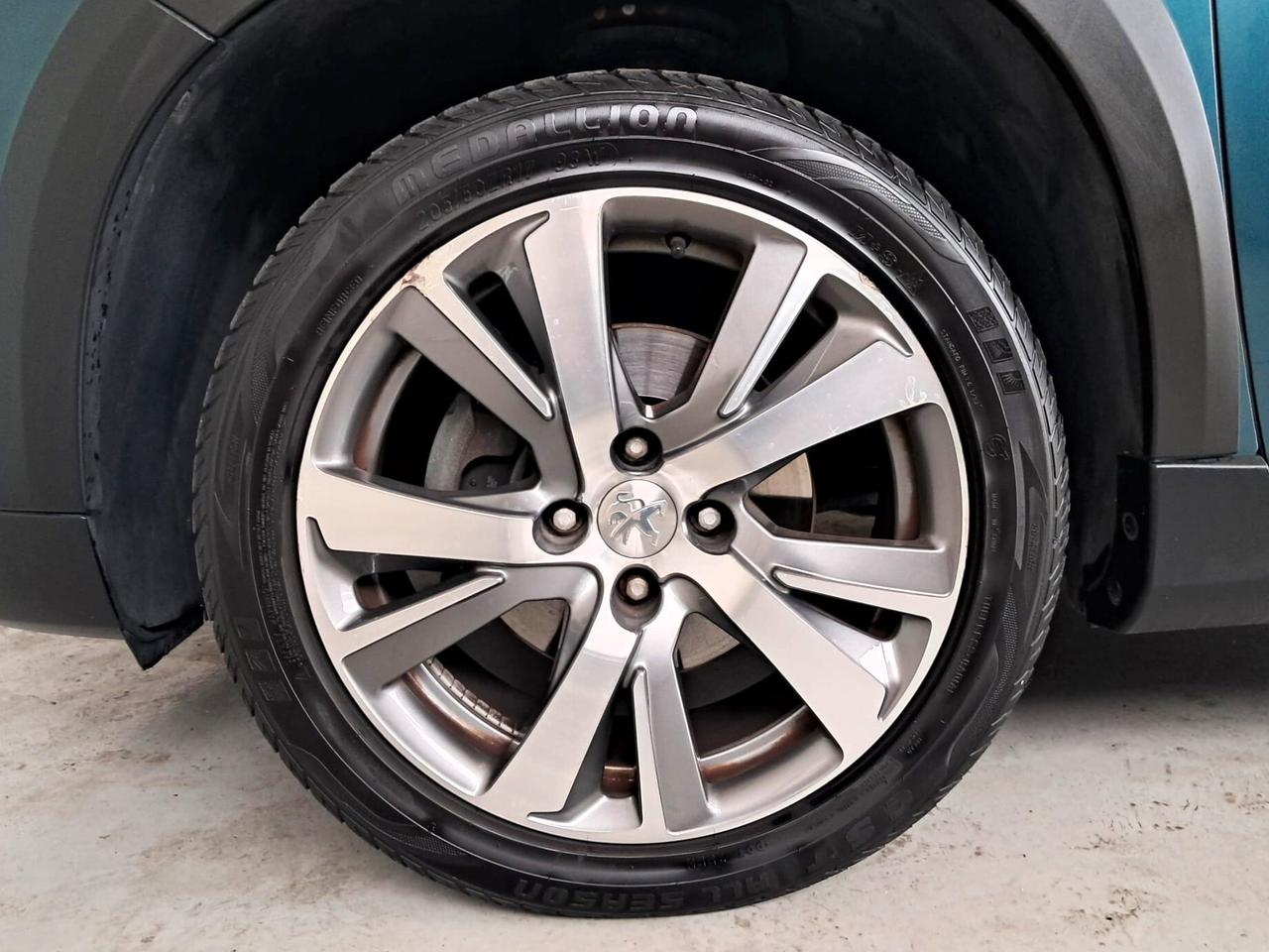 Peugeot 2008 BlueHDi 120 S&S Crossway