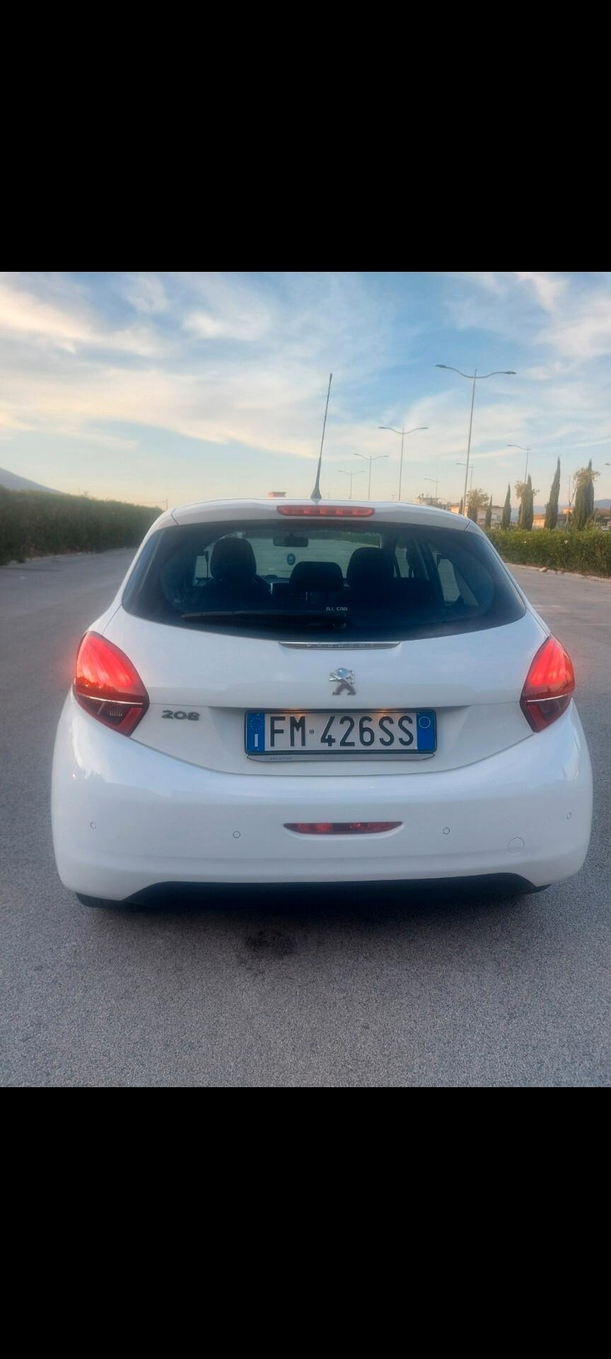 Peugeot 208 PureTech 82 5p. GPL Active