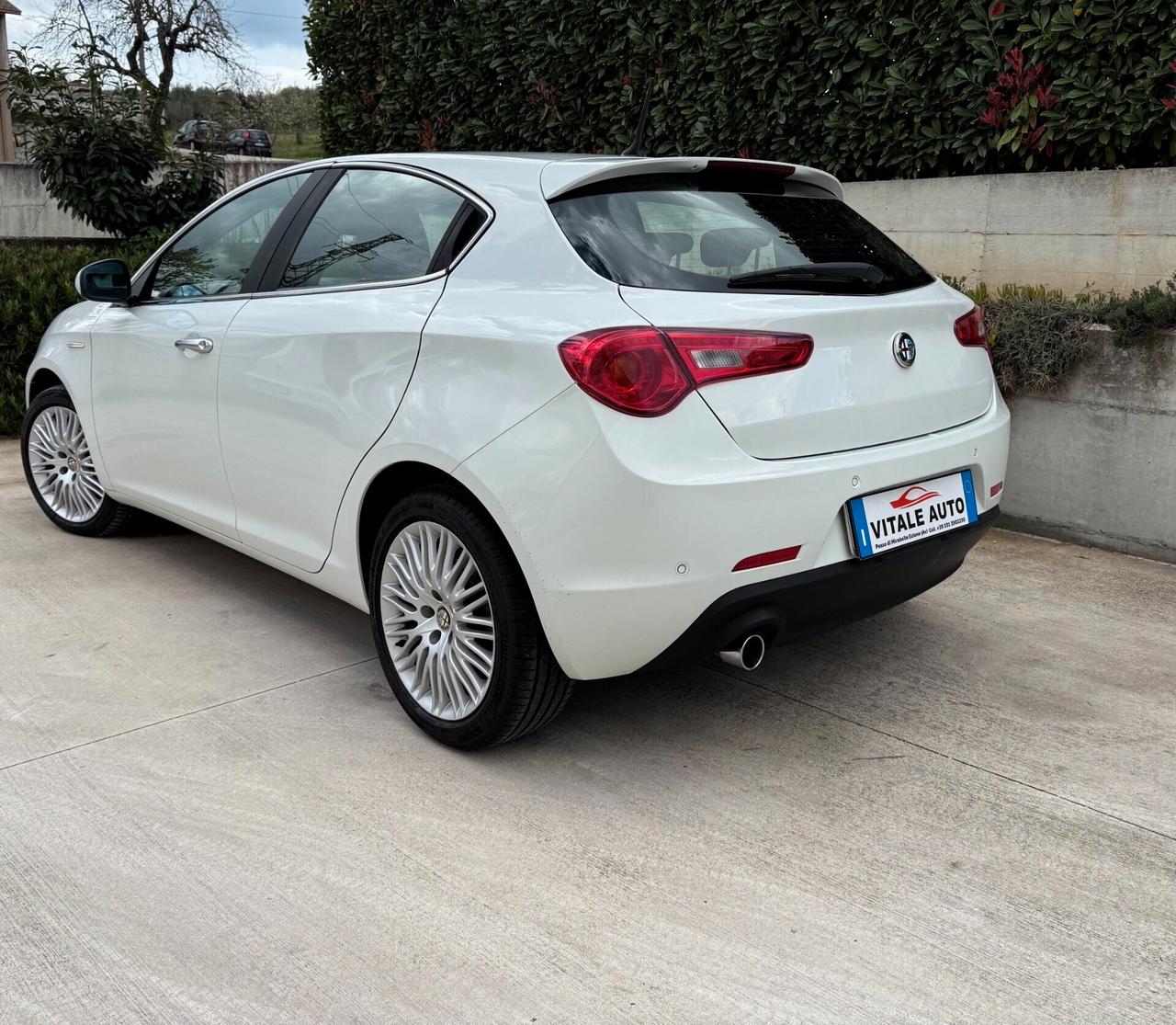 Alfa Giulietta 1.6 JTDm Exclusive 105 CV Si neopatentati