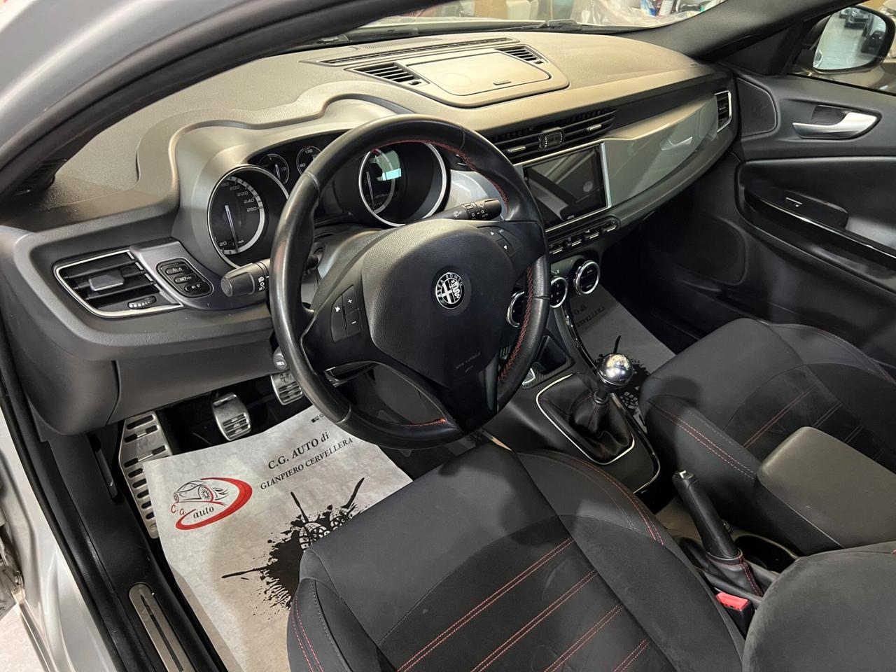 Alfa Romeo Giulietta 2.0 140 CV - DISTINCTIVE - 2012