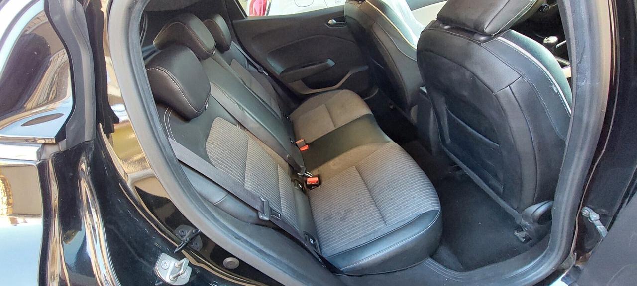 CLIO TCE MOD.TECHNO 1,0 BENZINA 90 CV NAVIGATORE TELEFONO RETROCAMERA STRAFULL OPTIONAL