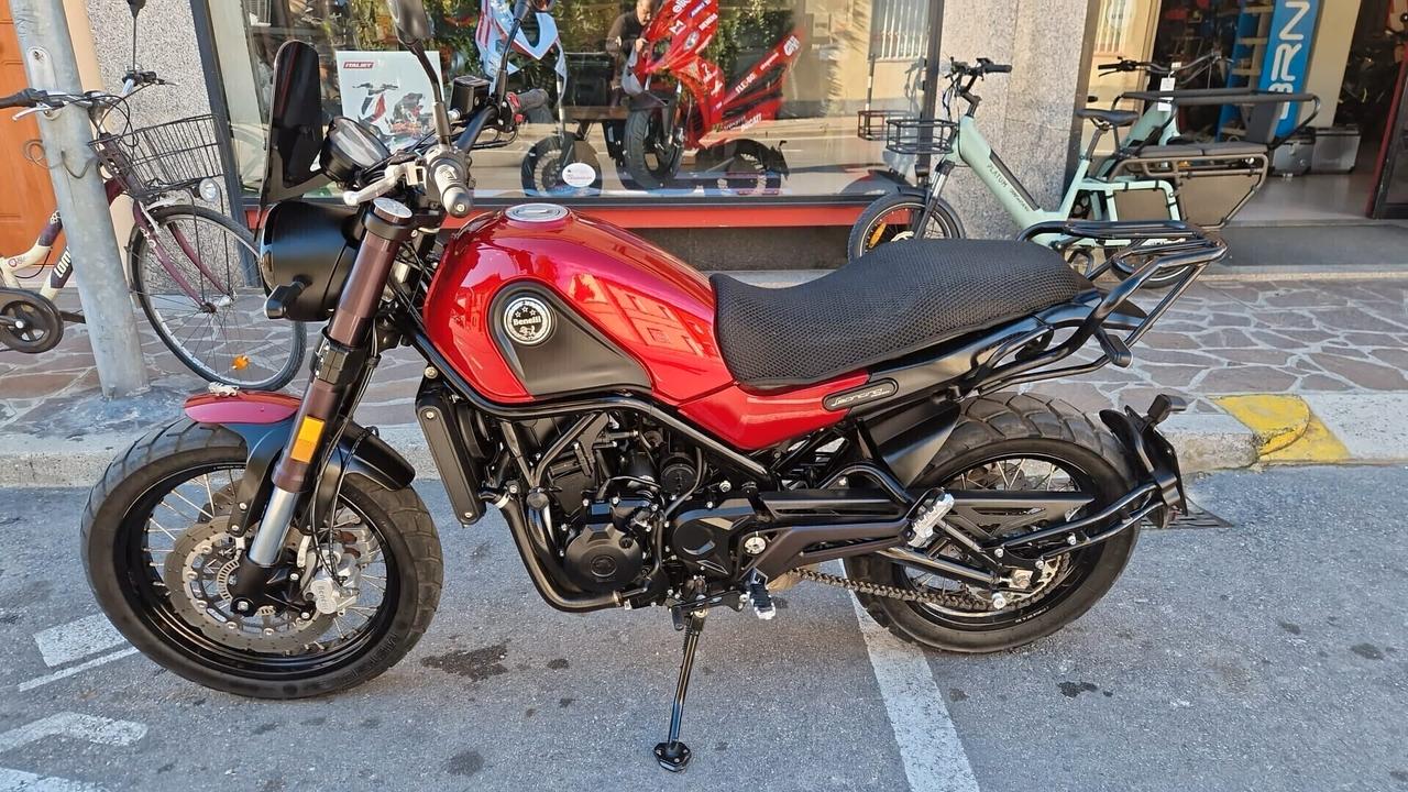 Benelli Leoncino 500 c.c. Trail Rosso