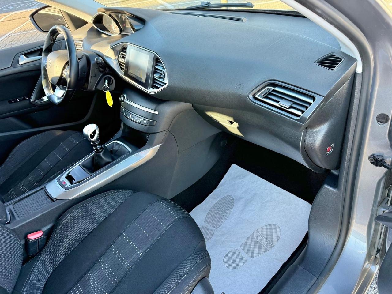 Peugeot 308 PureTech Turbo 130 S&S GT Line*Navi*Euro 6