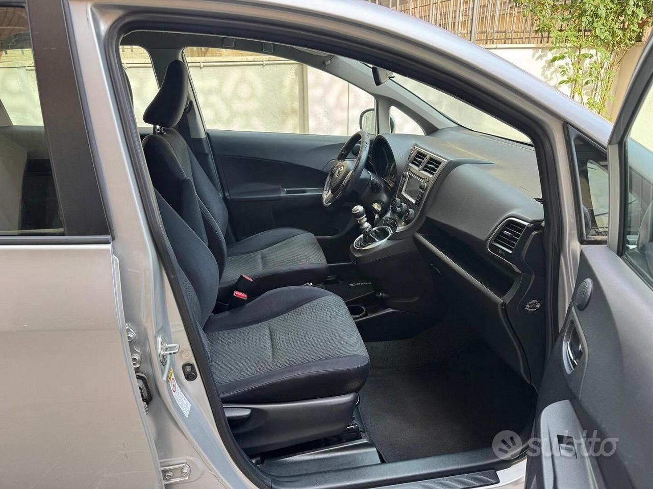Toyota Verso- S 1.3 lounge Ok Neop