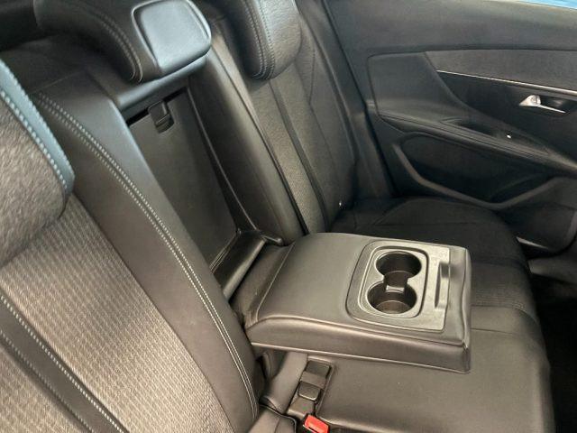 PEUGEOT 3008 1.5 BlueHDi Allure Pack