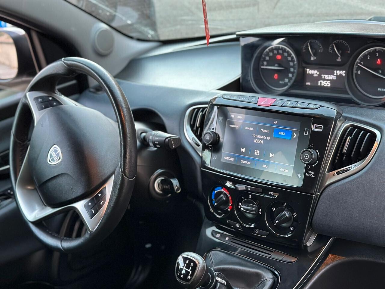 Lancia Ypsilon 1.2 69 CV 5 porte GPL Ecochic Gold