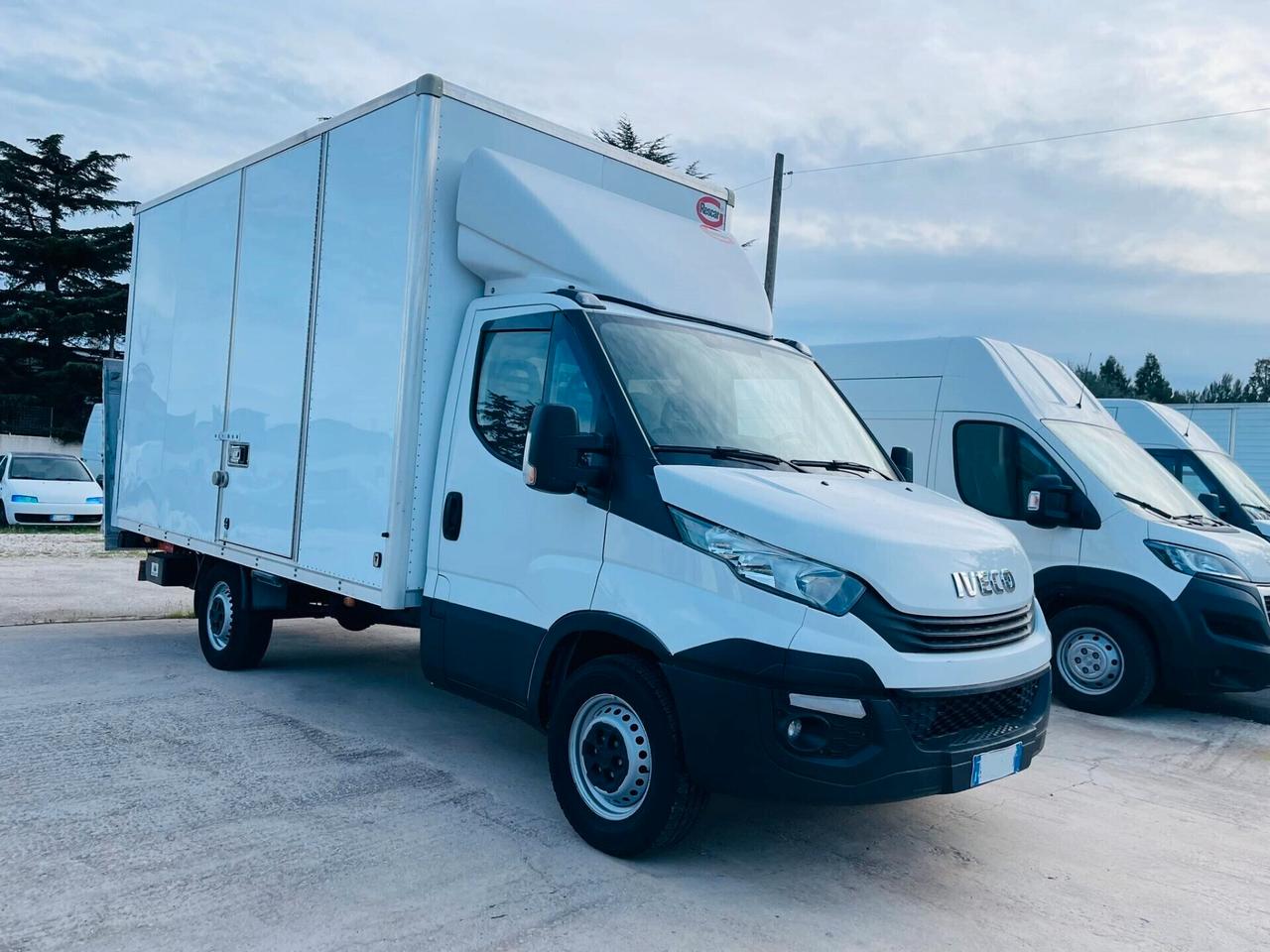 Iveco Daily 35-120 CASSA RIGIDA CON SPONDA IDRAULICA PATENTE B