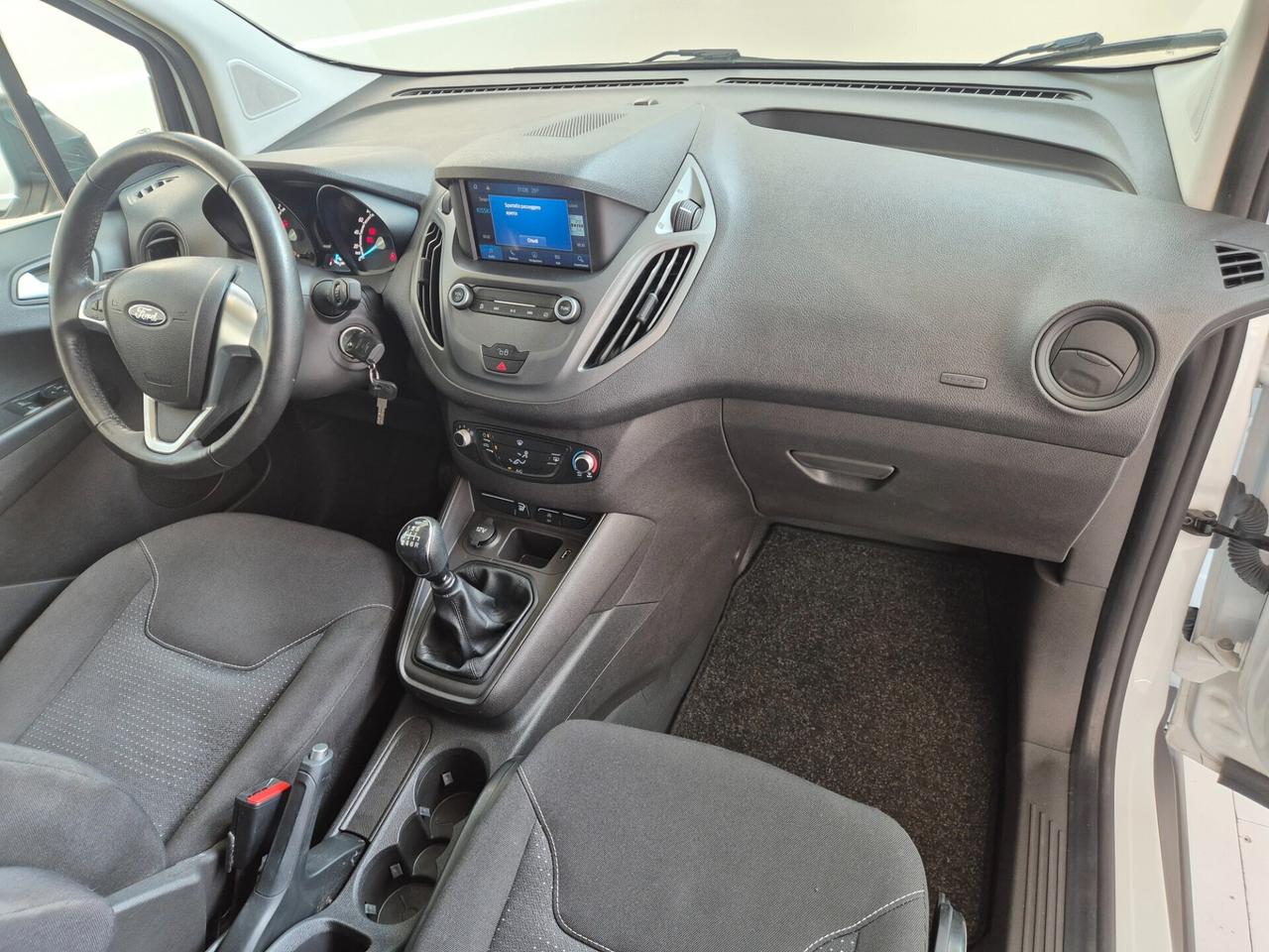 FORD TRANSIT COURIER