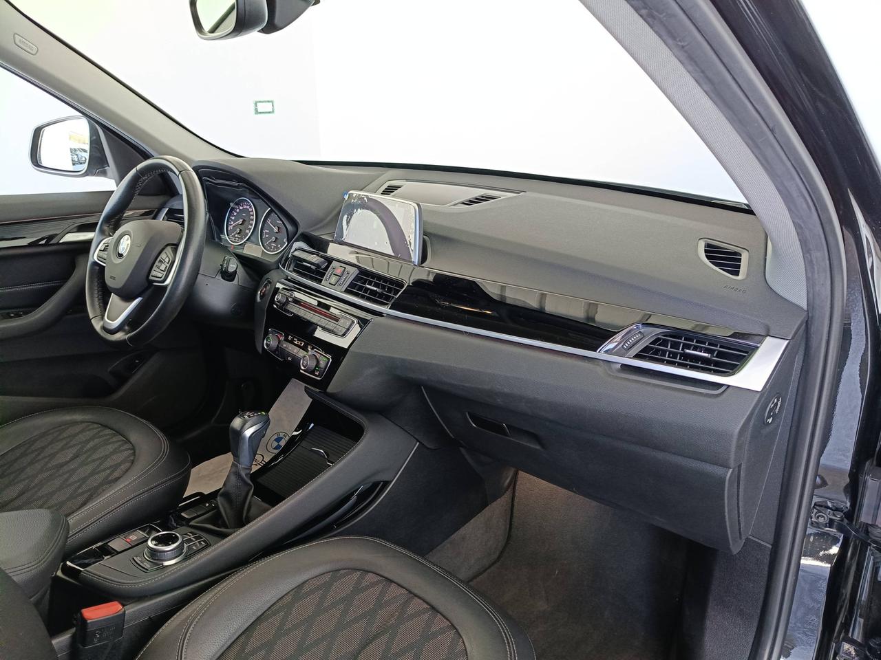 BMW X1 sdrive18d xLine auto my18