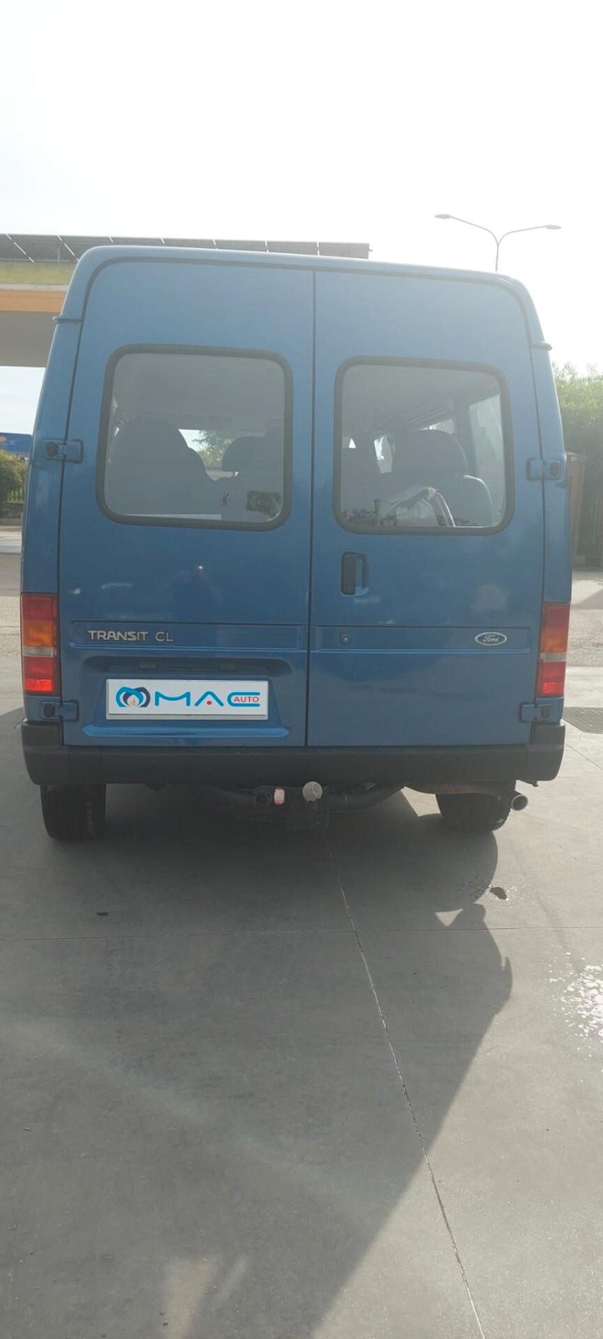 Ford Transit Connect 8 posti