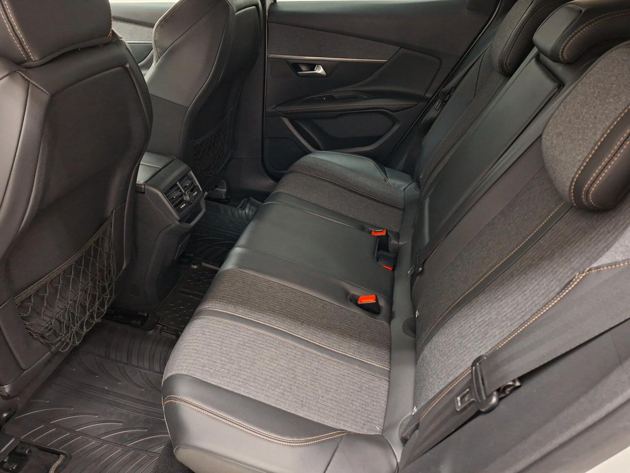 Peugeot 3008 GT Line 1.6 BlueHDi 120cv